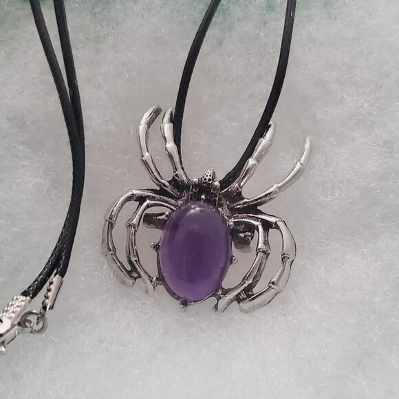 Gothic Amethyst Spider Black cord 18-20" Necklace - Picture 3 of 5